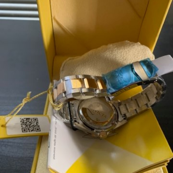 Invicta Angel Women's Watch - Picture 15 of 16